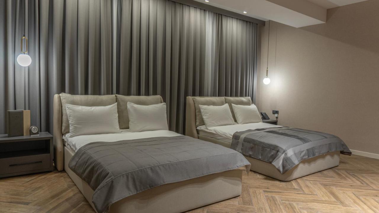 Five Hotel Bishkek Bagian luar foto
