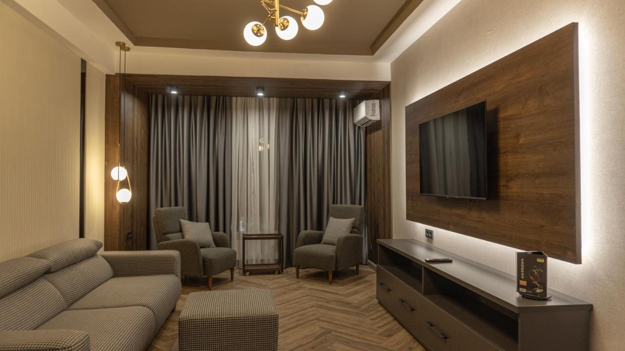Five Hotel Bishkek Bagian luar foto