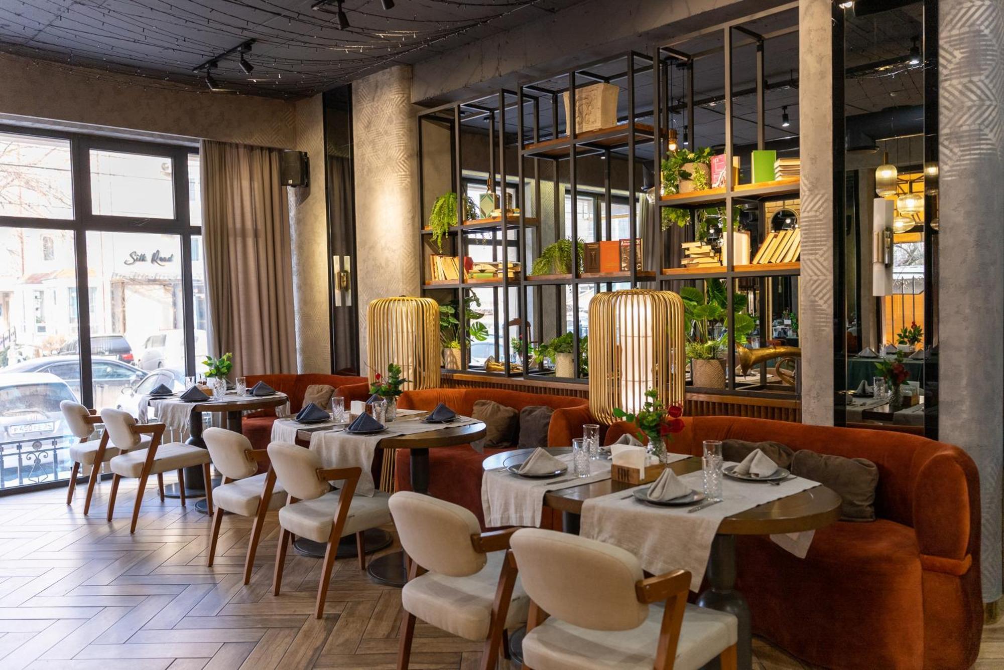 Five Hotel Bishkek Bagian luar foto