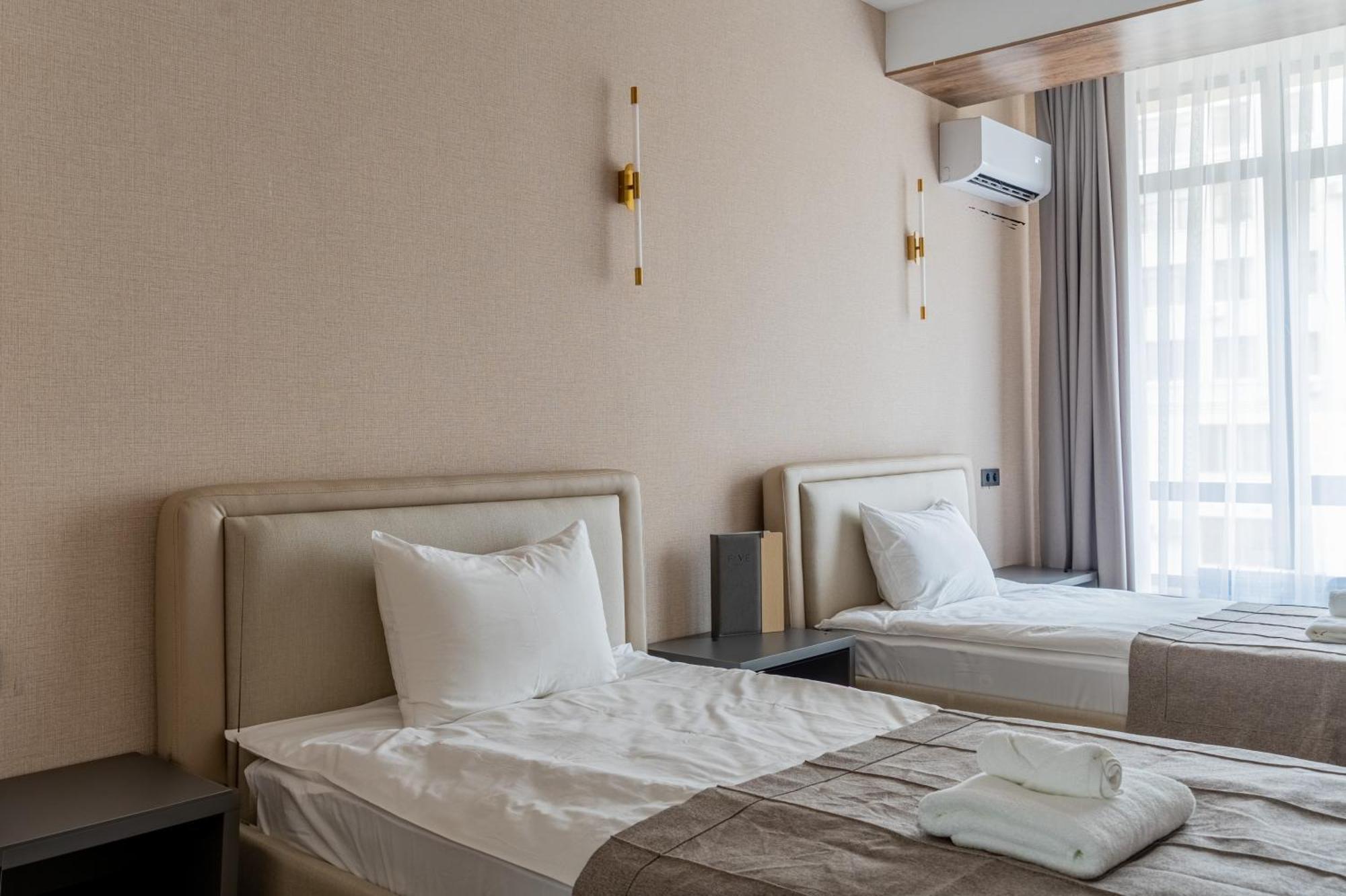 Five Hotel Bishkek Bagian luar foto
