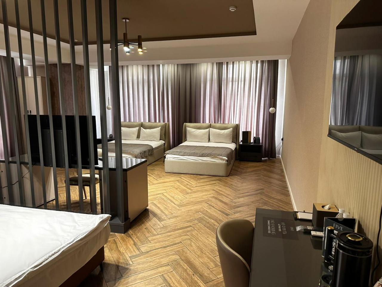 Five Hotel Bishkek Bagian luar foto