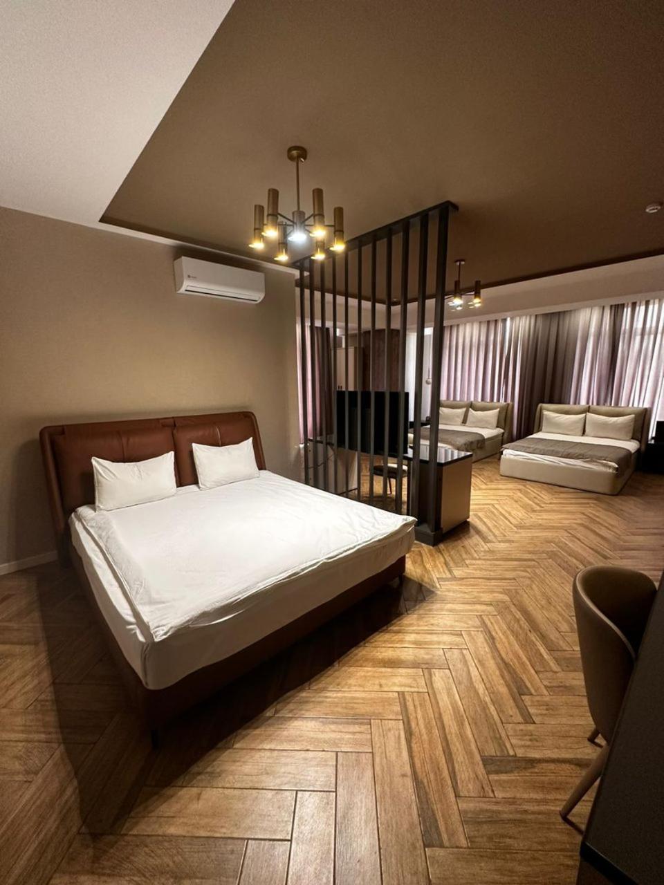 Five Hotel Bishkek Bagian luar foto