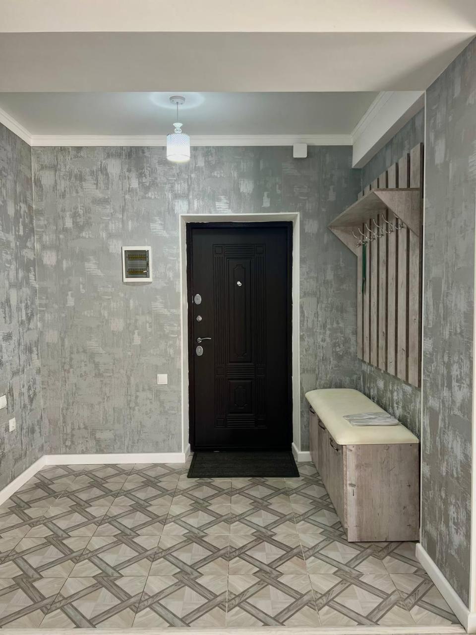 Five Hotel Bishkek Bagian luar foto